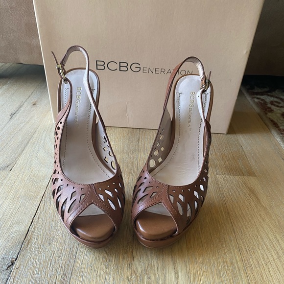 BCBG Duncan Slingback Heel - Picture 4 of 5